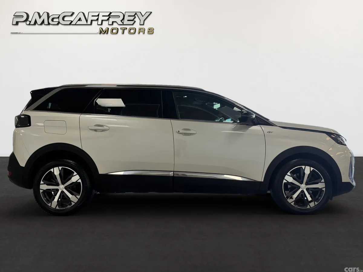 Peugeot 5008 SUV, Diesel, 2021, White