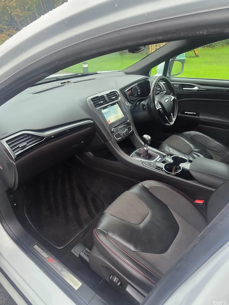 Ford Mondeo Hatchback, Diesel, 2018, White