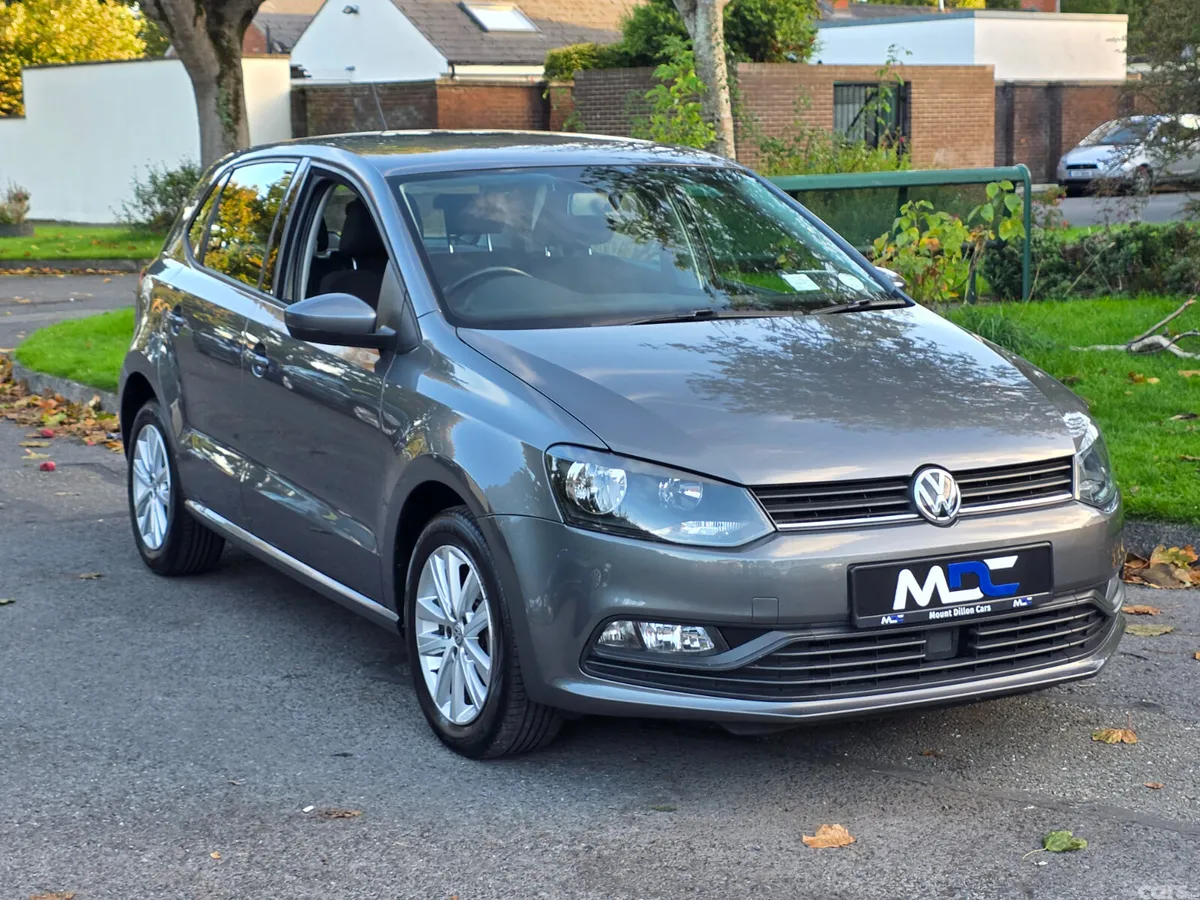 Volkswagen Polo Hatchback, Petrol, 2015, Grey