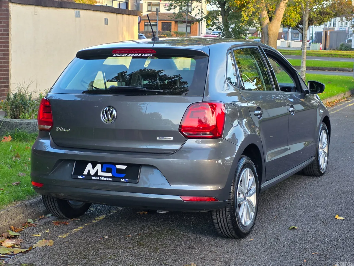Volkswagen Polo Hatchback, Petrol, 2015, Grey