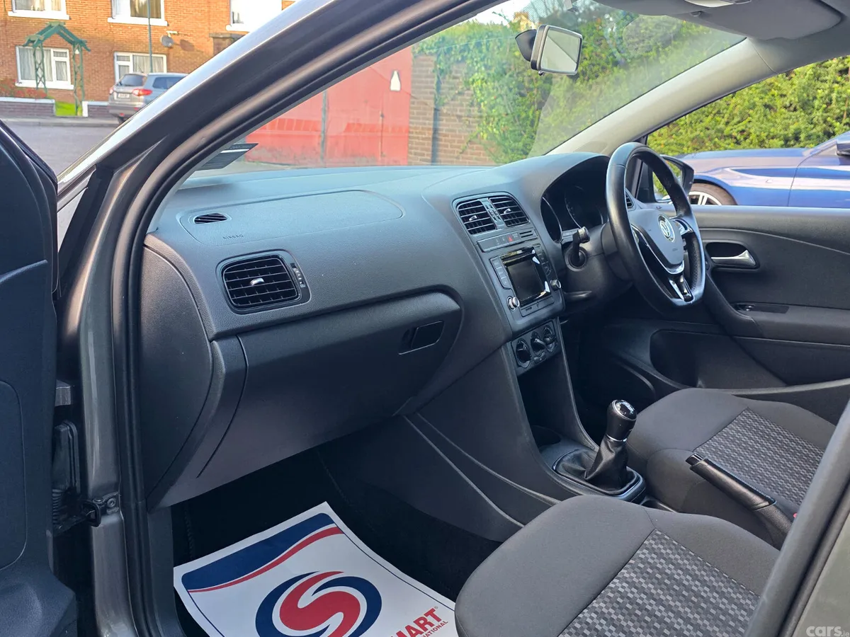 Volkswagen Polo Hatchback, Petrol, 2015, Grey