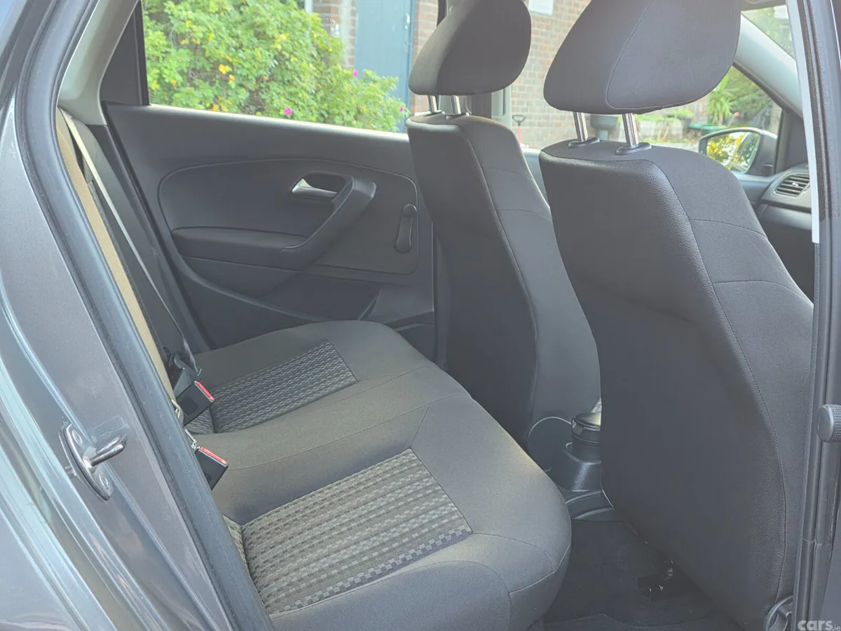 Volkswagen Polo Hatchback, Petrol, 2015, Grey