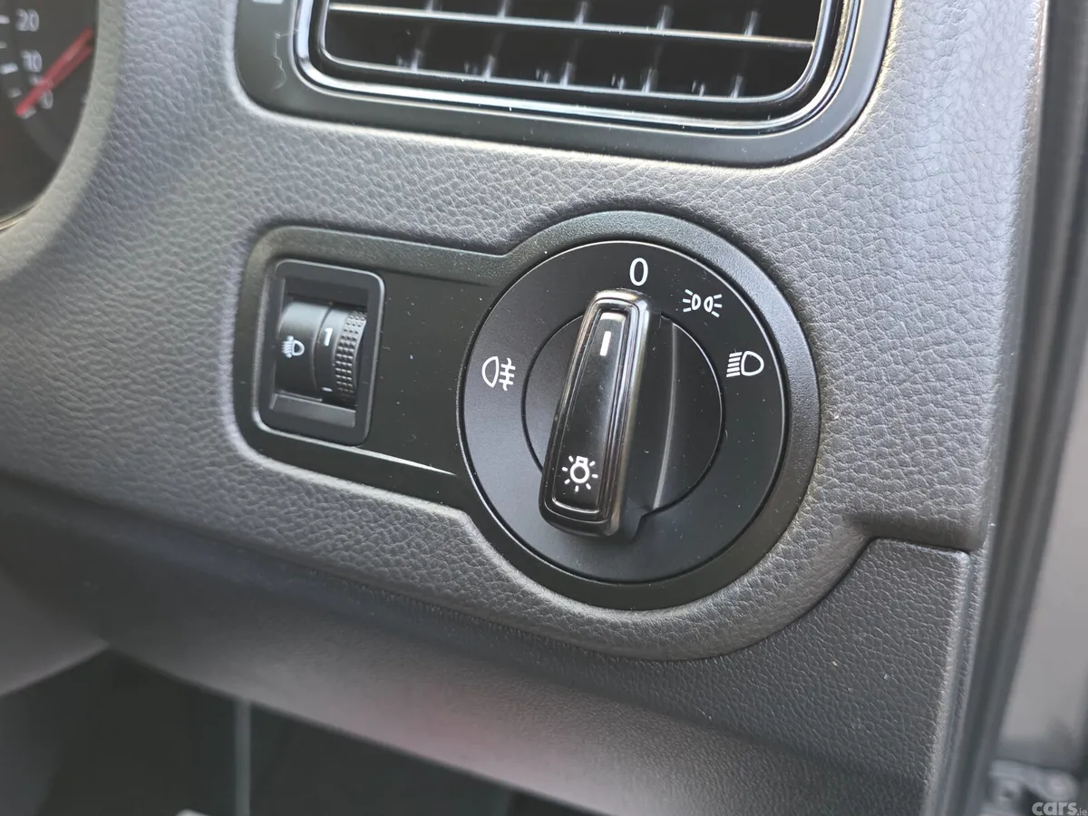 Volkswagen Polo Hatchback, Petrol, 2015, Grey