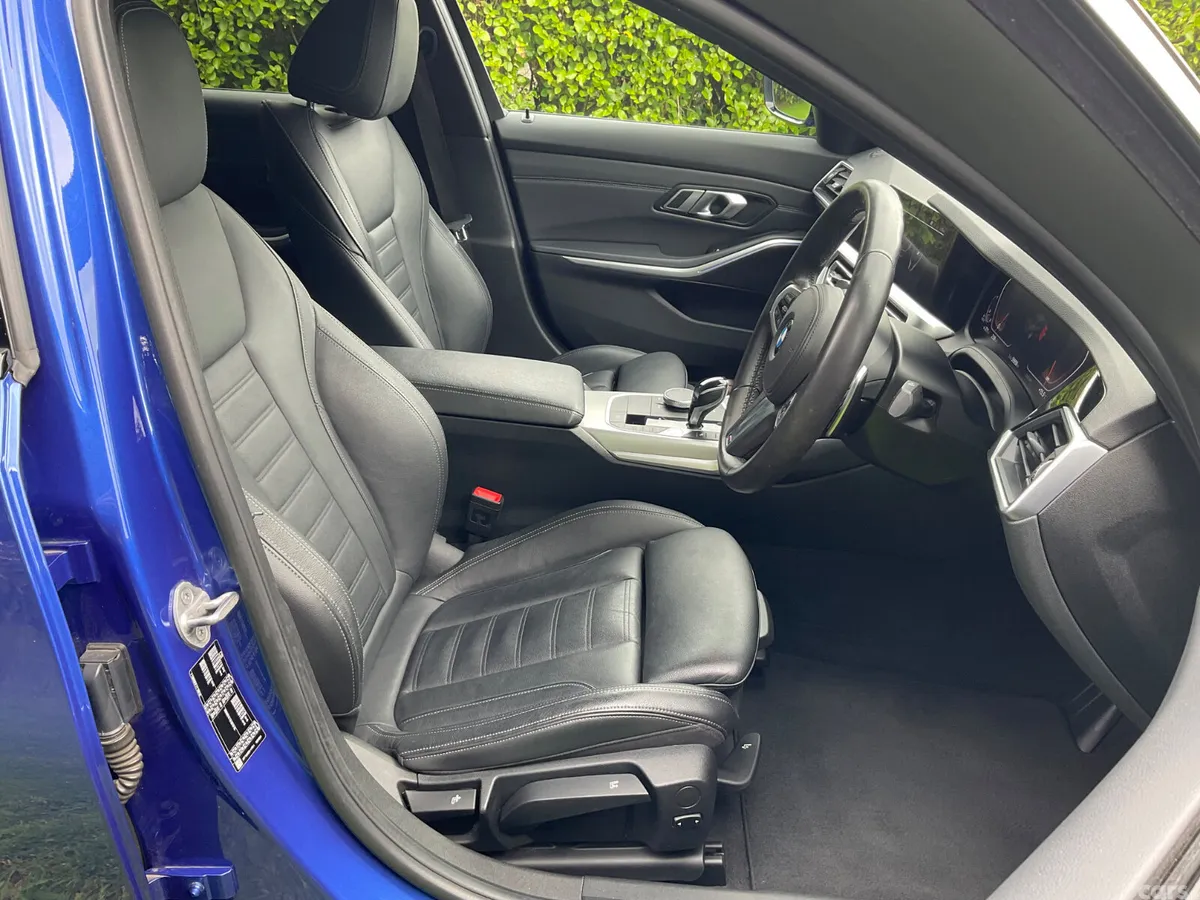 BMW 3-Series Saloon, Diesel Hybrid, 2020, Blue