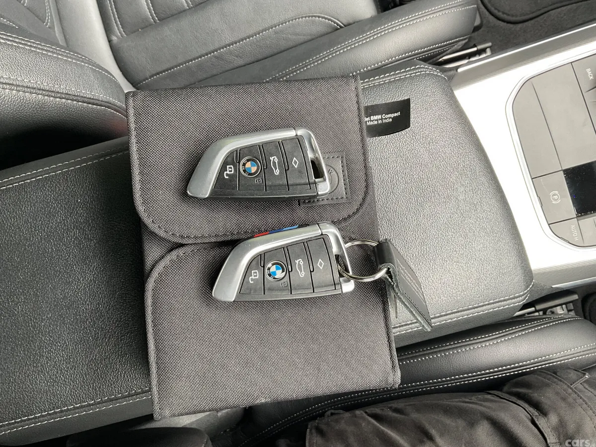 BMW 3-Series Saloon, Diesel Hybrid, 2020, Blue