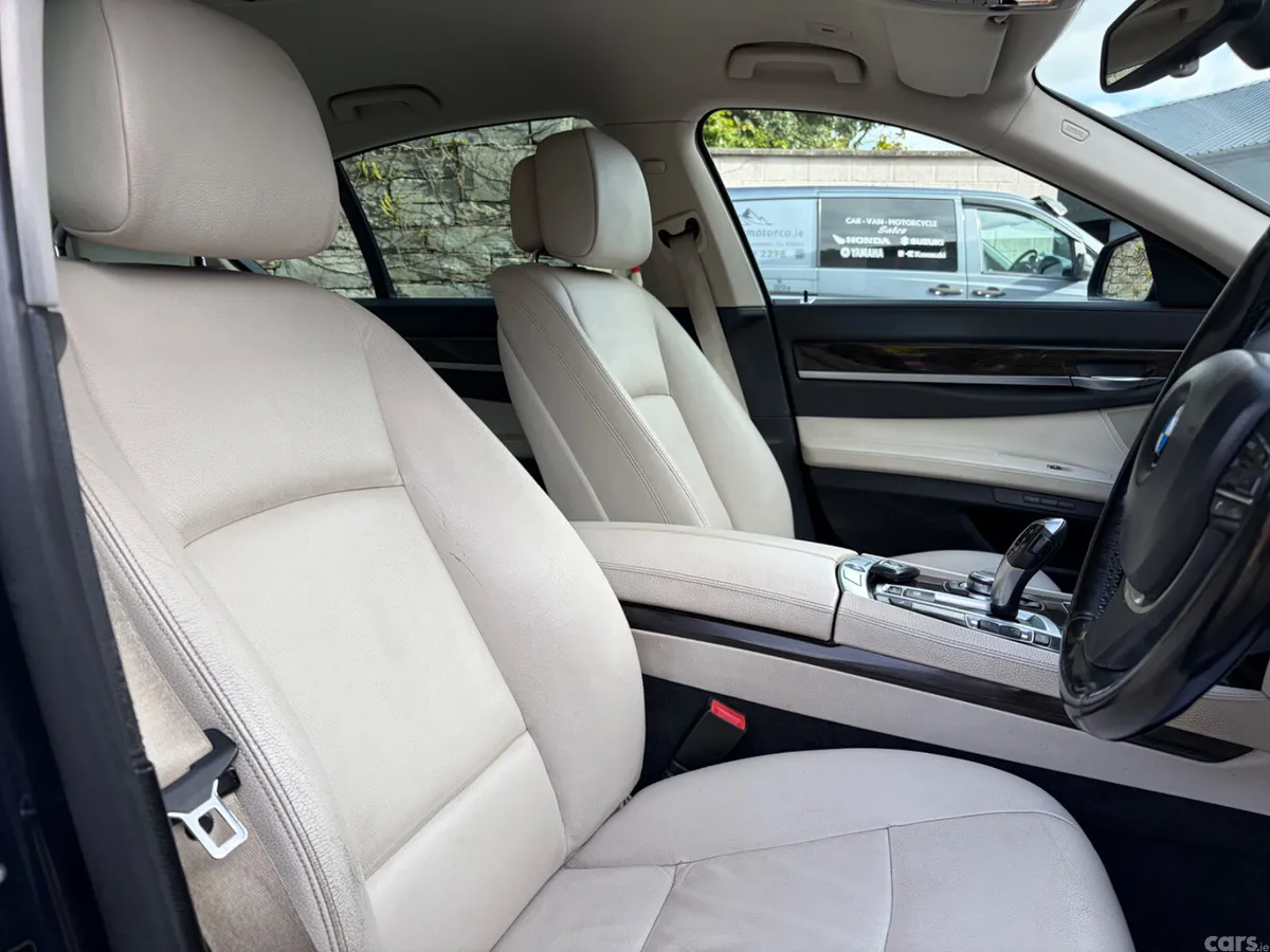 BMW 7-Series Saloon, Diesel, 2013, Blue