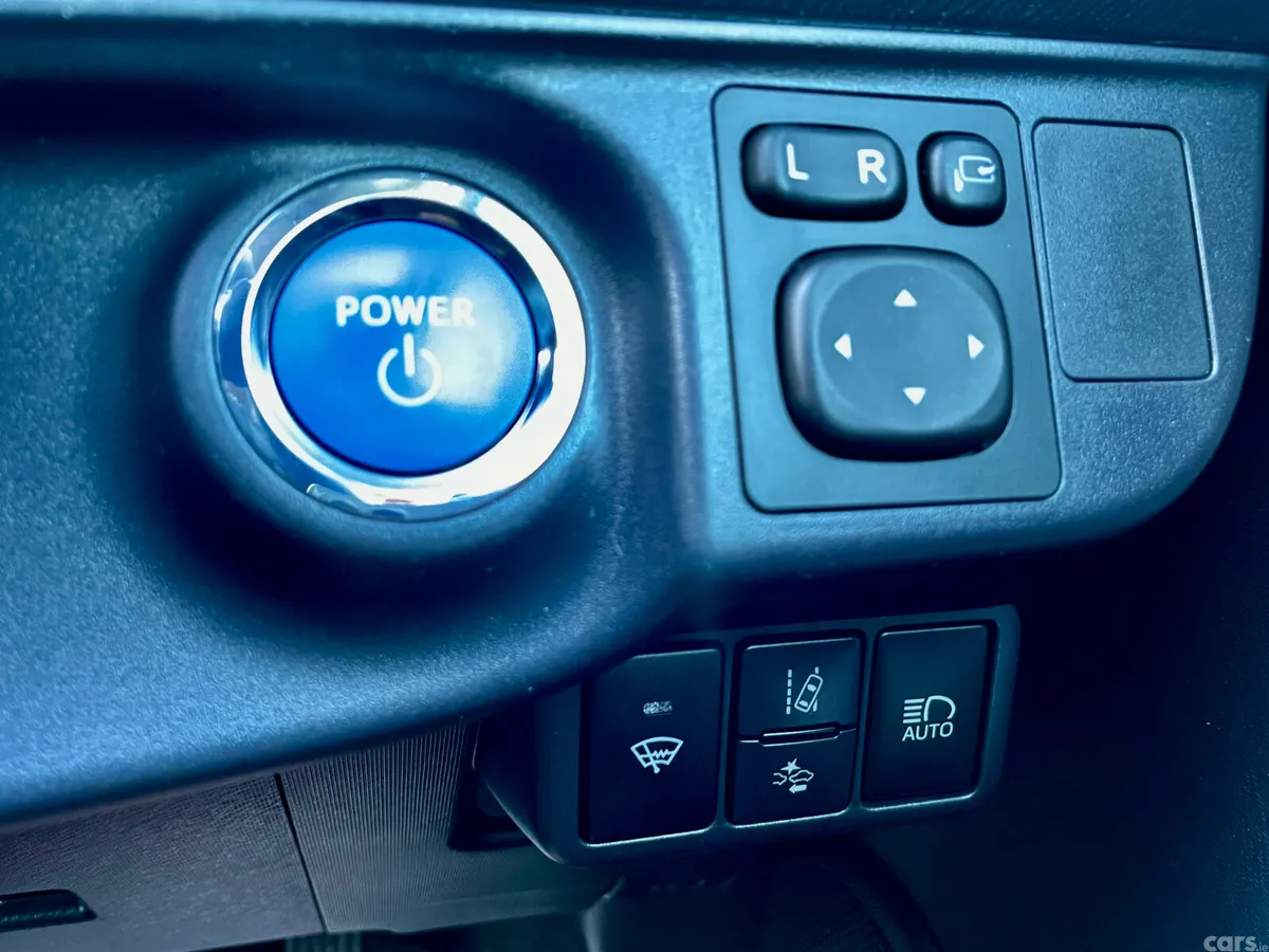 Toyota Aqua Hatchback, Petrol Hybrid, 2017, Green