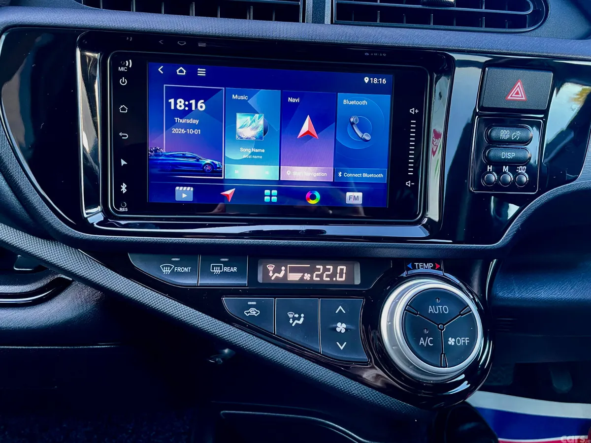 Toyota Aqua Hatchback, Petrol Hybrid, 2017, Green