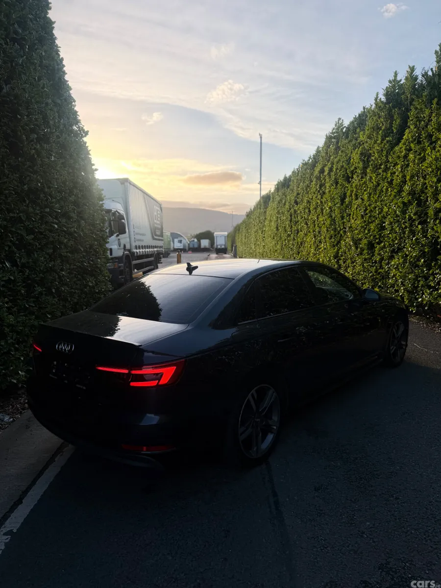 Audi A4 Saloon, Diesel, 2016, Grey