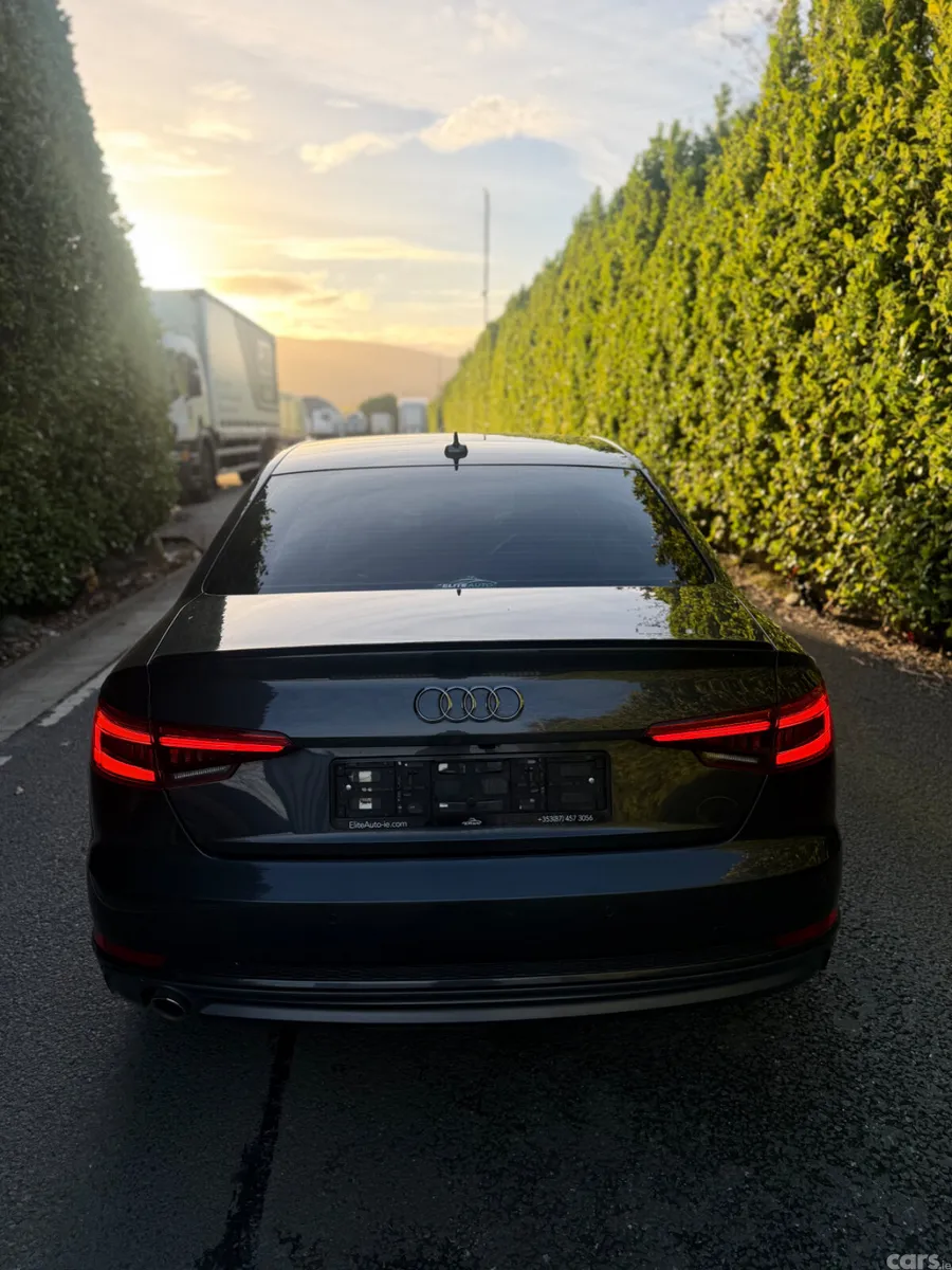 Audi A4 Saloon, Diesel, 2016, Grey