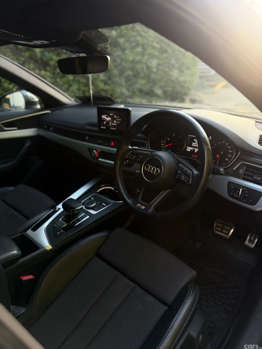Audi A4 Saloon, Diesel, 2016, Grey
