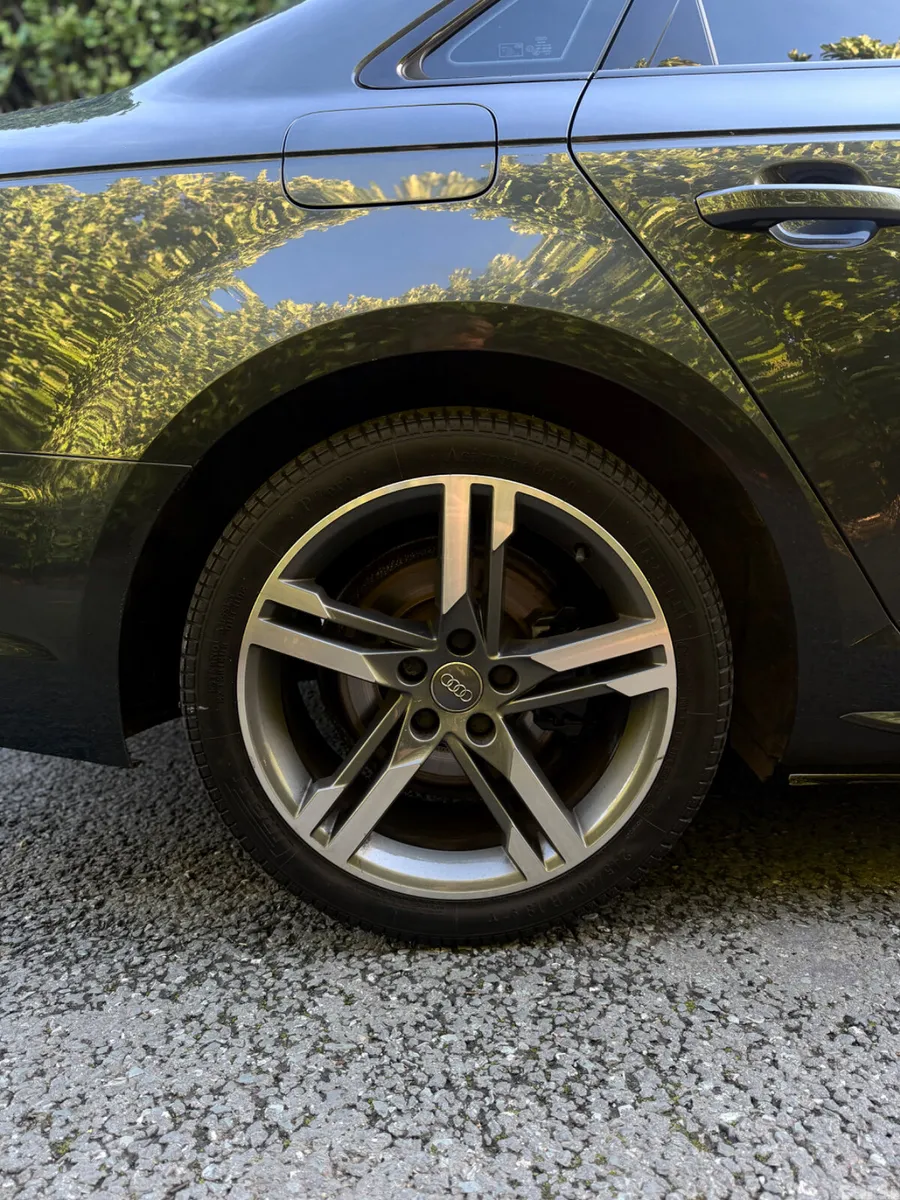 Audi A4 Saloon, Diesel, 2016, Grey