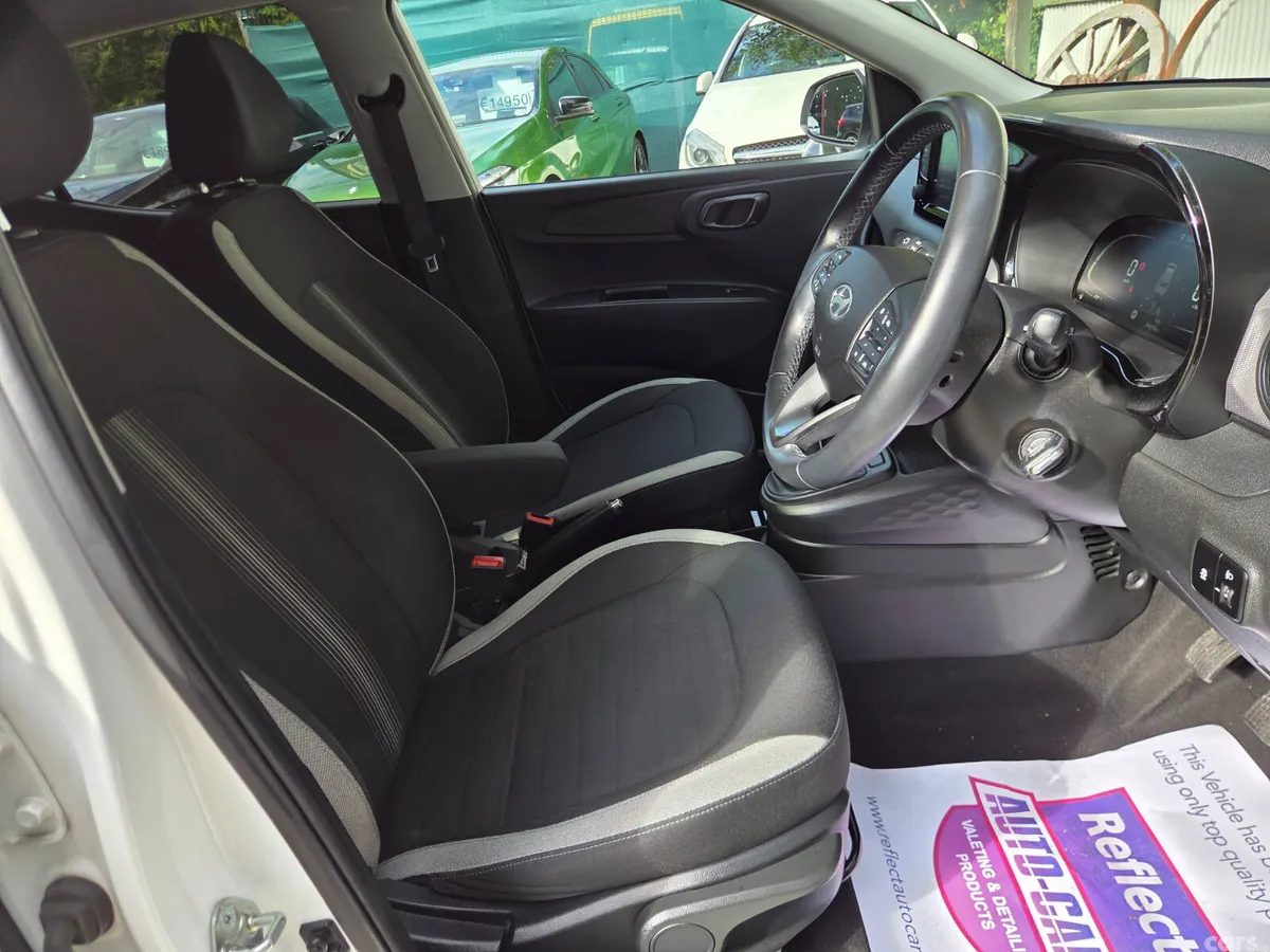 Hyundai i10 Hatchback, Petrol, 2023, White