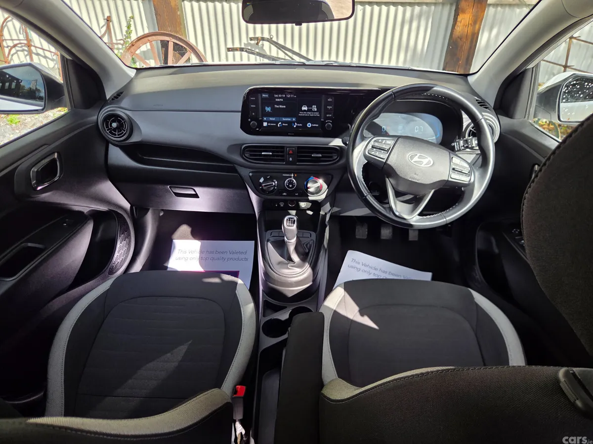 Hyundai i10 Hatchback, Petrol, 2023, White