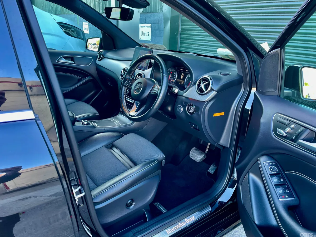 Mercedes-Benz B-Class MPV, Petrol, 2018, Black