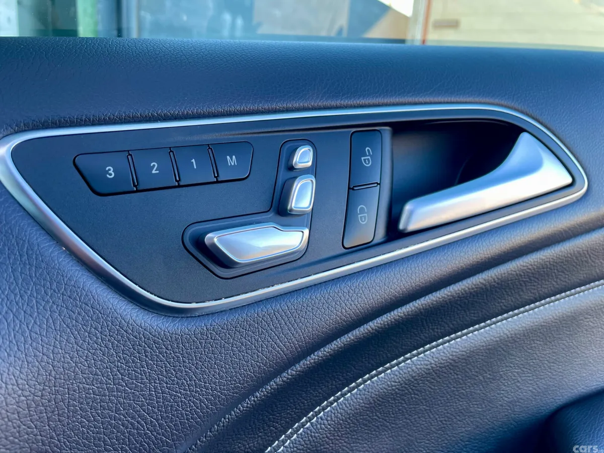 Mercedes-Benz B-Class MPV, Petrol, 2018, Black