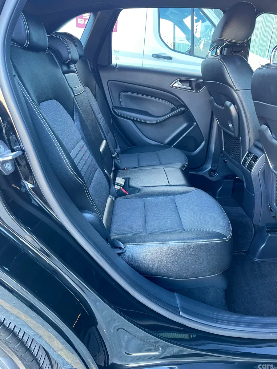 Mercedes-Benz B-Class MPV, Petrol, 2018, Black