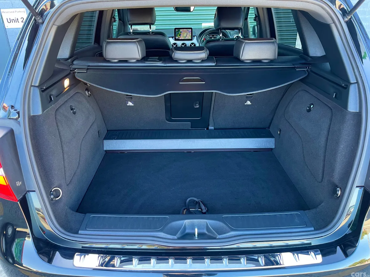Mercedes-Benz B-Class MPV, Petrol, 2018, Black