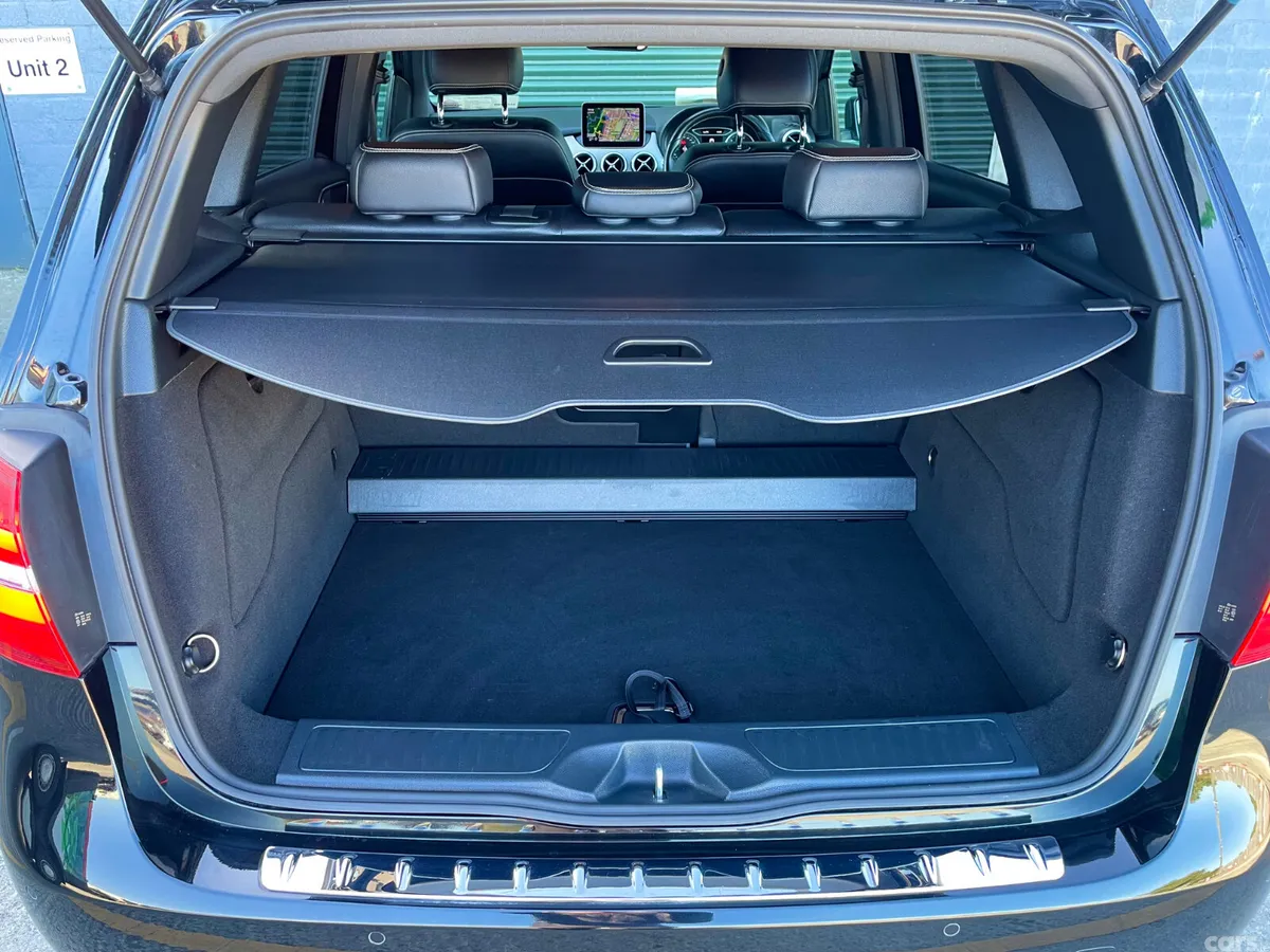 Mercedes-Benz B-Class MPV, Petrol, 2018, Black