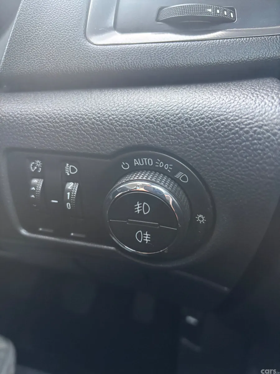 Opel Astra Hatchback, Diesel, 2011, White