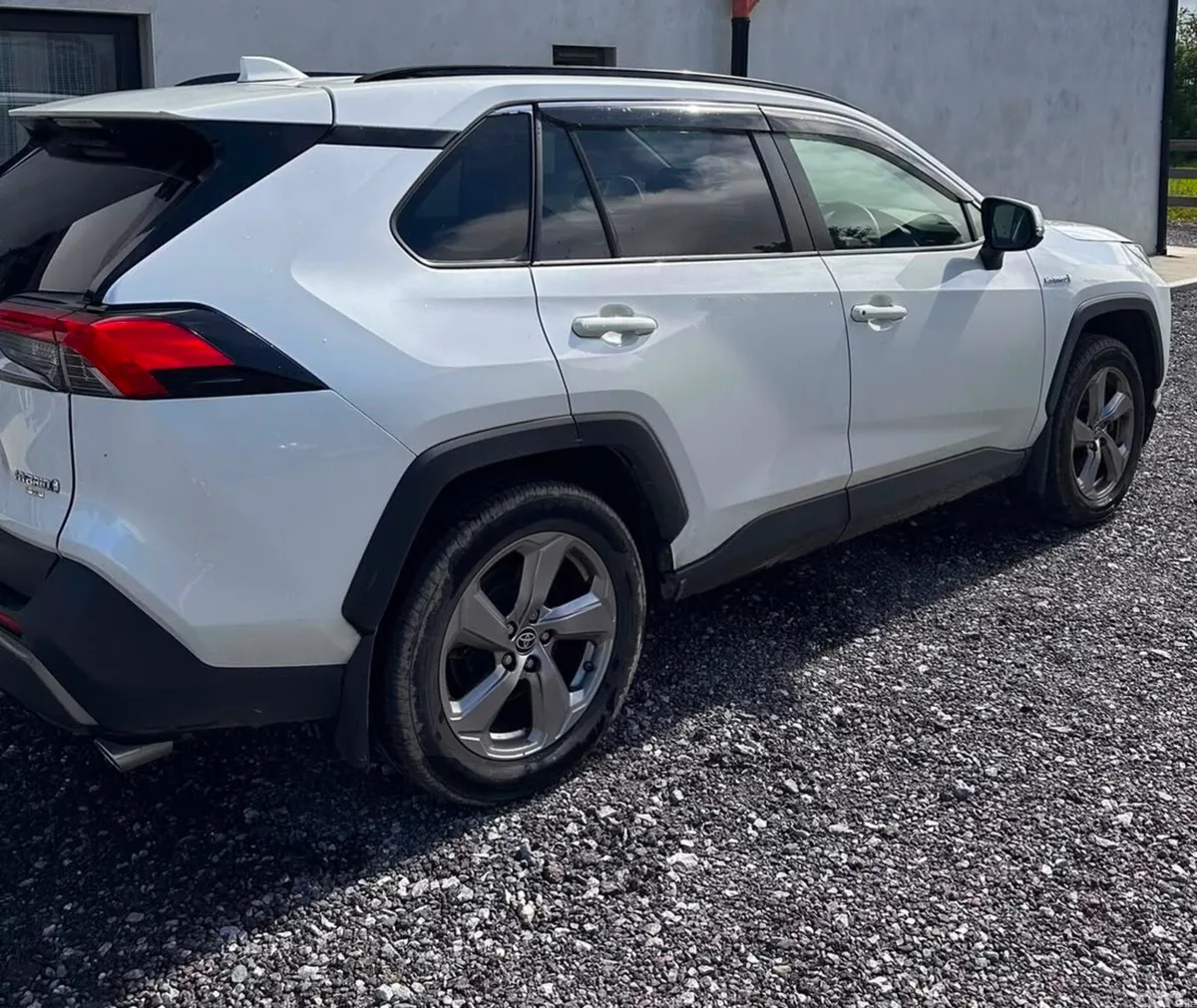 Toyota RAV4 SUV, Petrol Hybrid, 2022, White