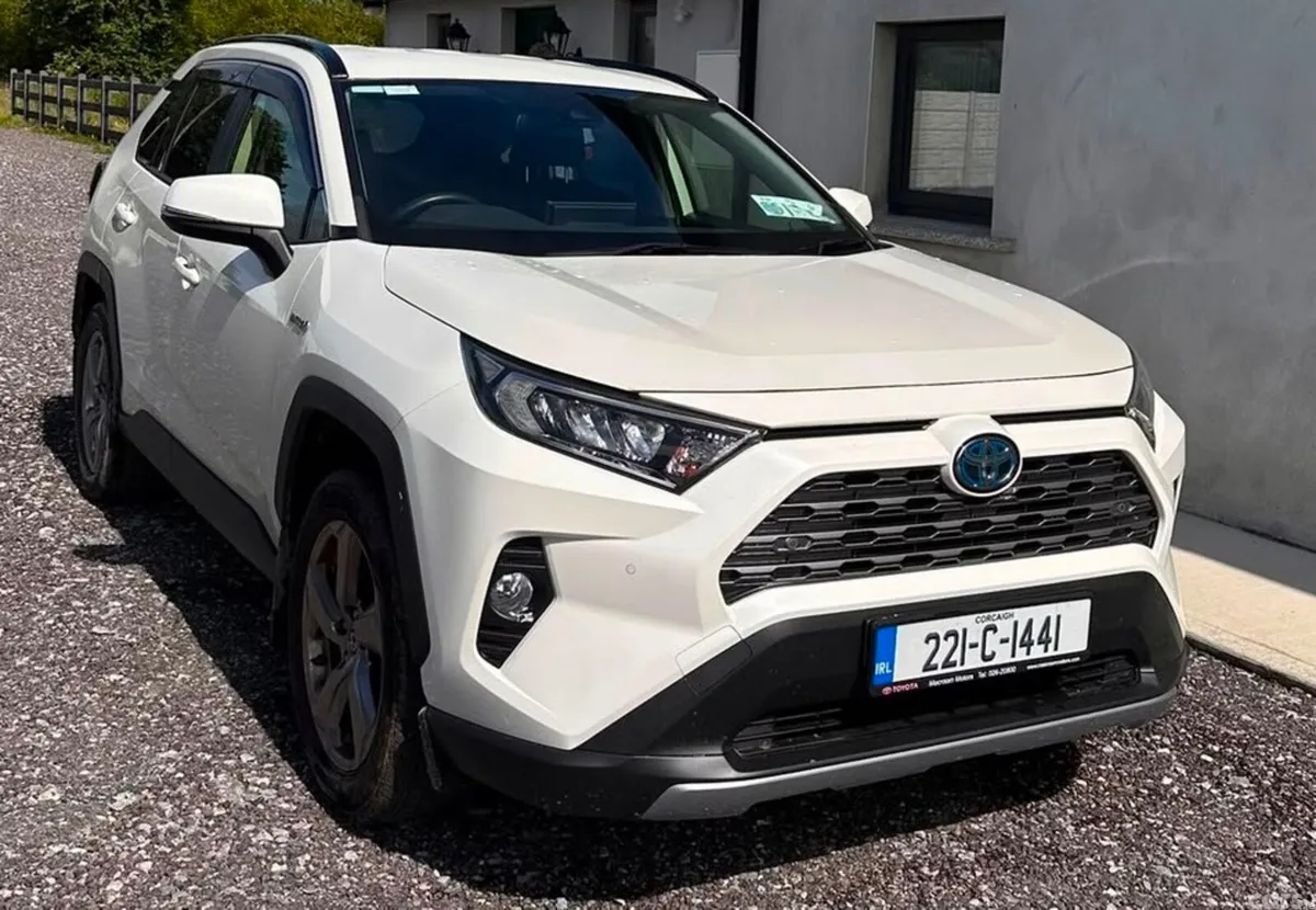 Toyota RAV4 SUV, Petrol Hybrid, 2022, White