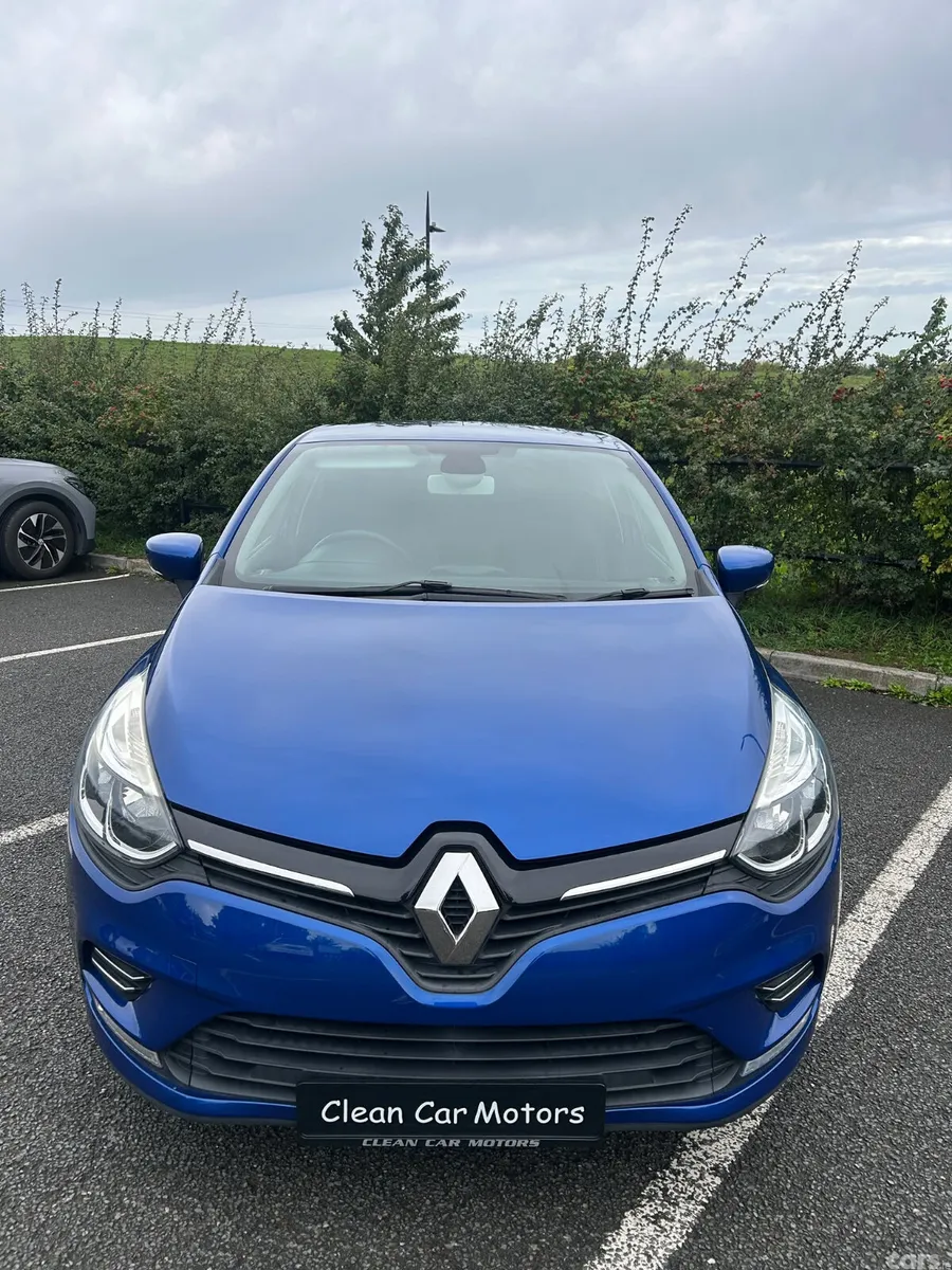Renault Clio Hatchback, Petrol, 2019, Blue