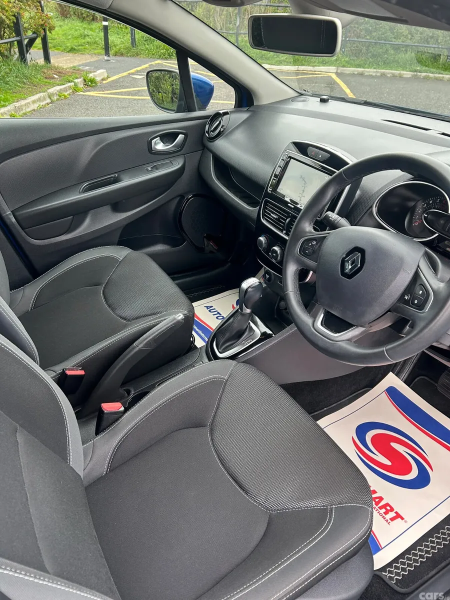 Renault Clio Hatchback, Petrol, 2019, Blue