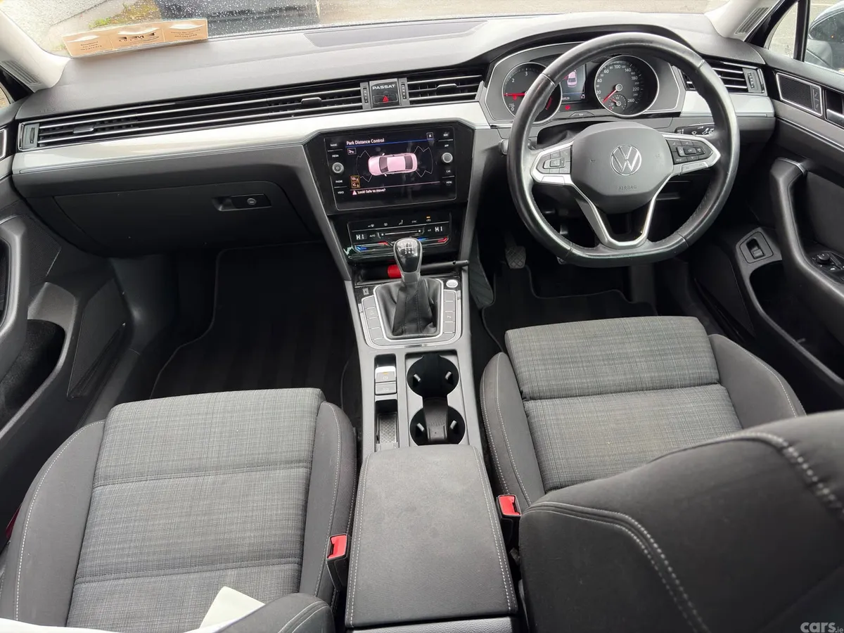 Volkswagen Passat Saloon, Diesel, 2022, Grey