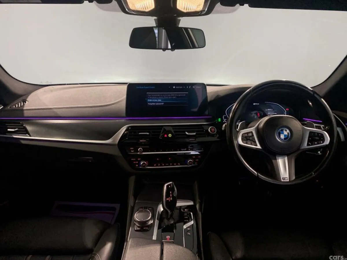 BMW 5-Series Estate, Petrol Hybrid, 2022, Blue