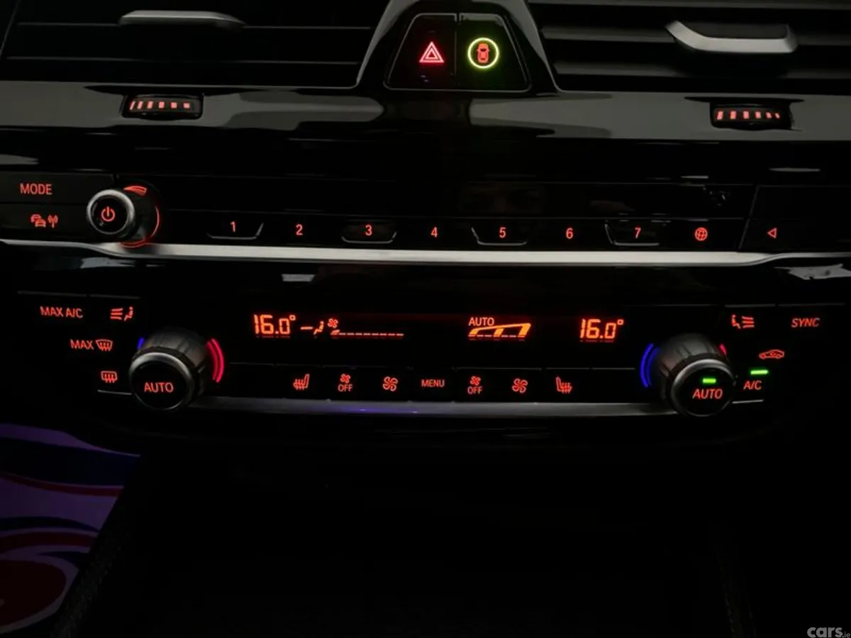 BMW 5-Series Estate, Petrol Hybrid, 2022, Blue