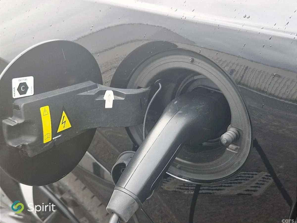 Volvo XC90 SUV, Petrol Plug-in Hybrid, 2022, Black