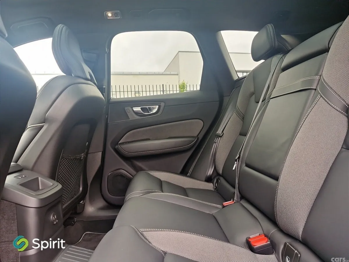 Volvo XC60 SUV, Petrol Plug-in Hybrid, 2021, White