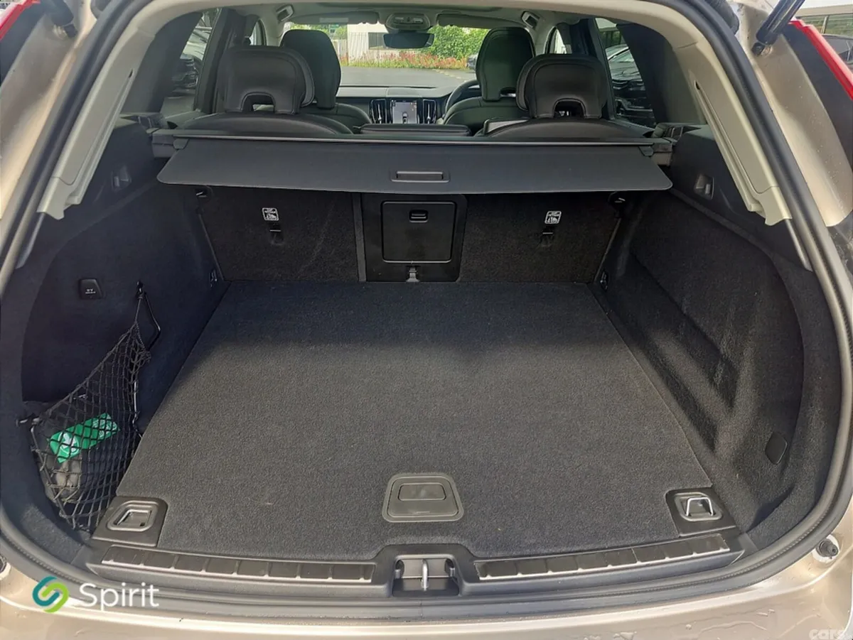Volvo XC60 SUV, Petrol Plug-in Hybrid, 2026, Silver