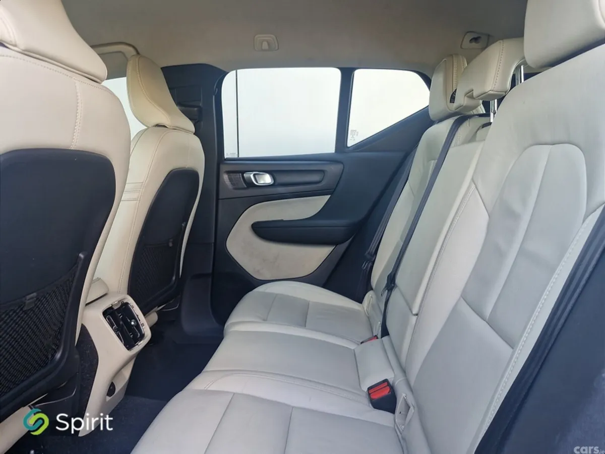 Volvo XC40 SUV, Diesel, 2019, Grey