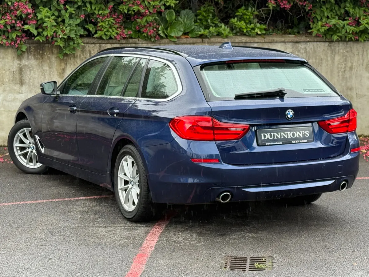 BMW 5-Series Estate, Diesel, 2019, Blue