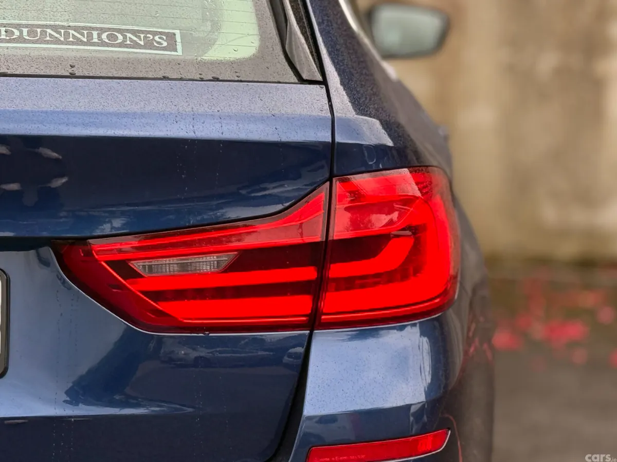 BMW 5-Series Estate, Diesel, 2019, Blue