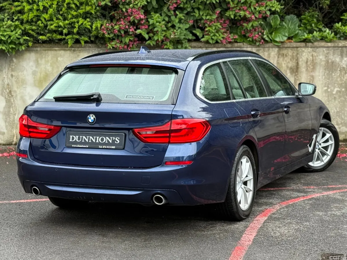 BMW 5-Series Estate, Diesel, 2019, Blue