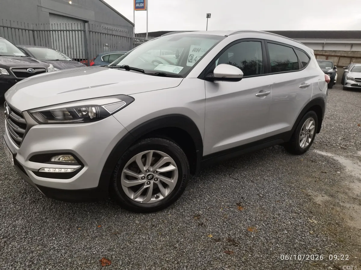Hyundai Tucson SUV, Diesel, 2016, Silver