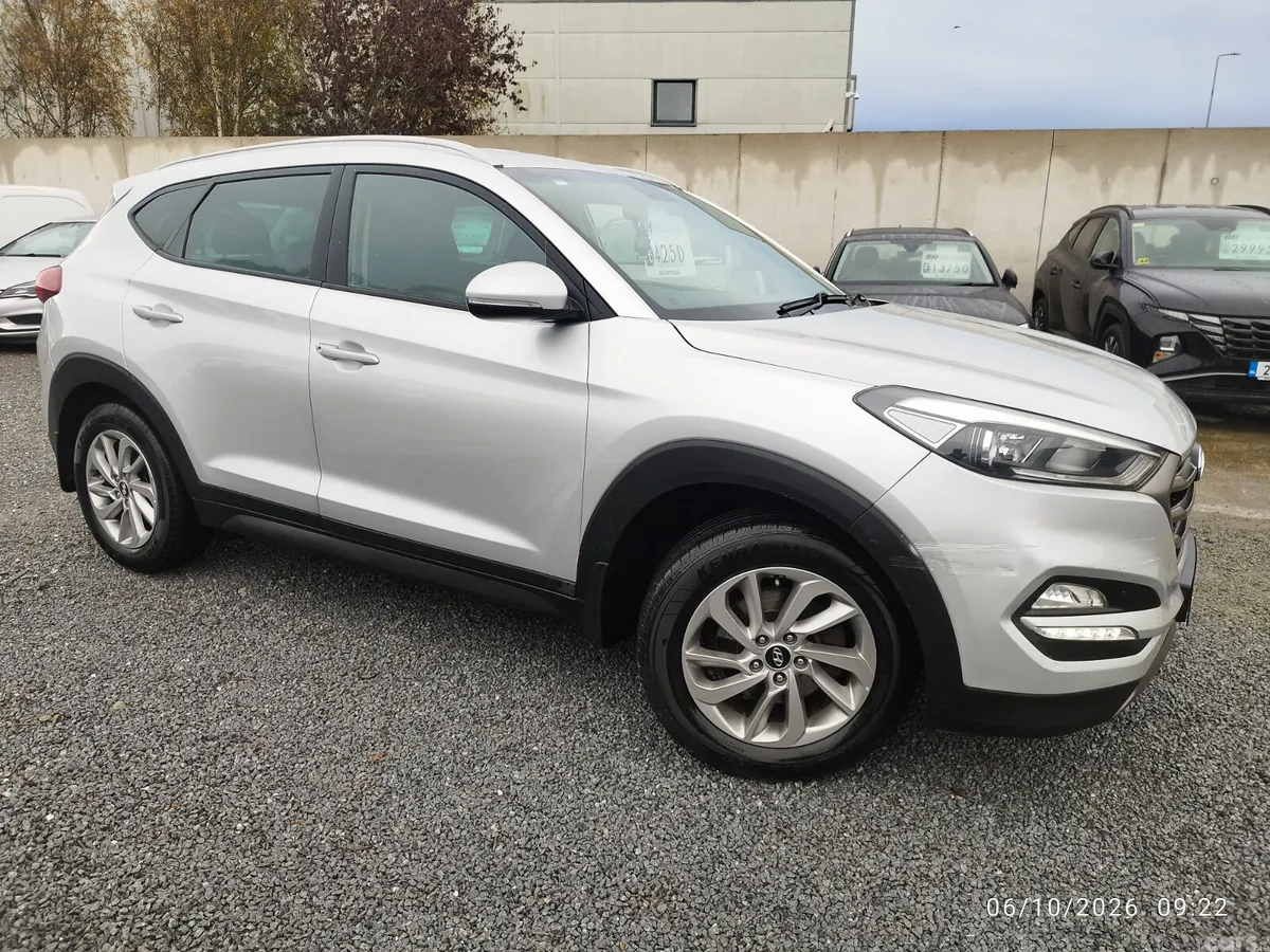 Hyundai Tucson SUV, Diesel, 2016, Silver