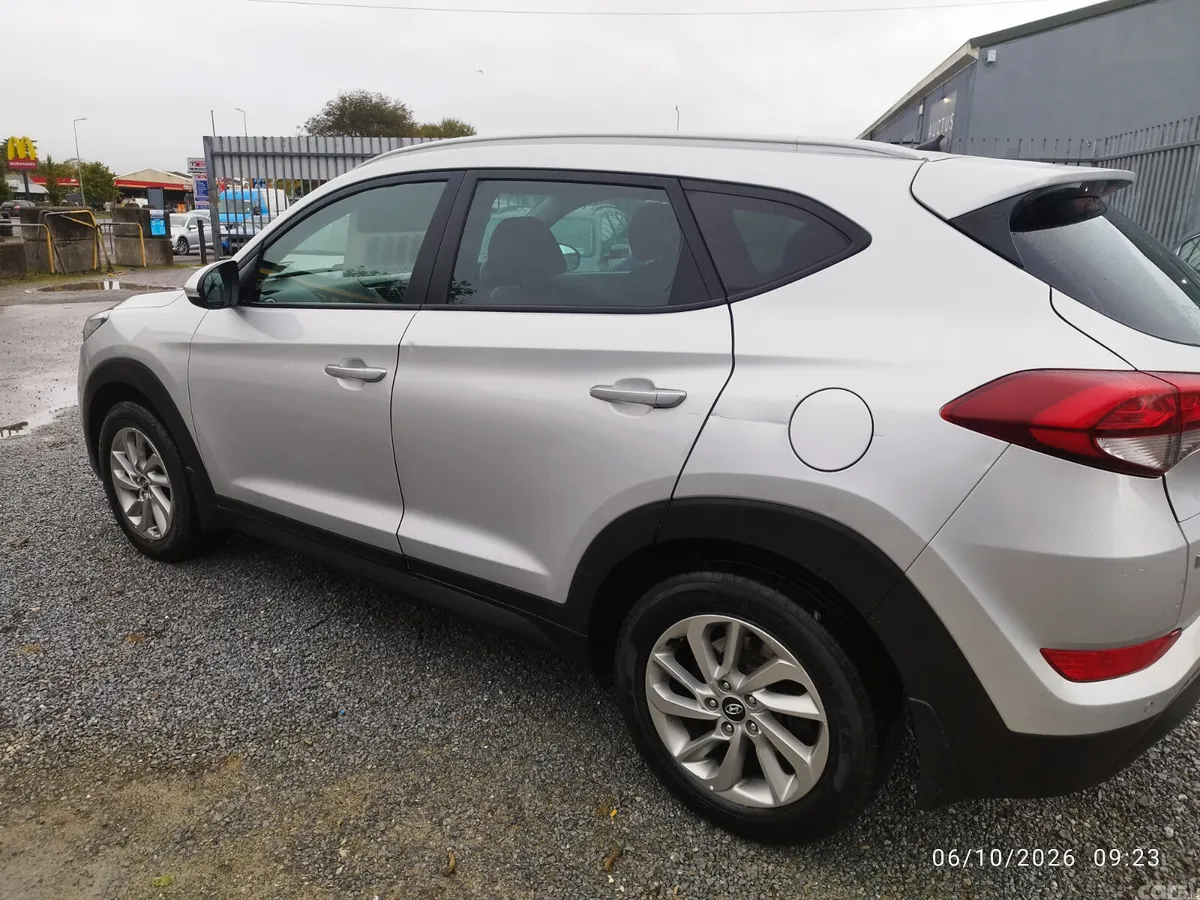 Hyundai Tucson SUV, Diesel, 2016, Silver