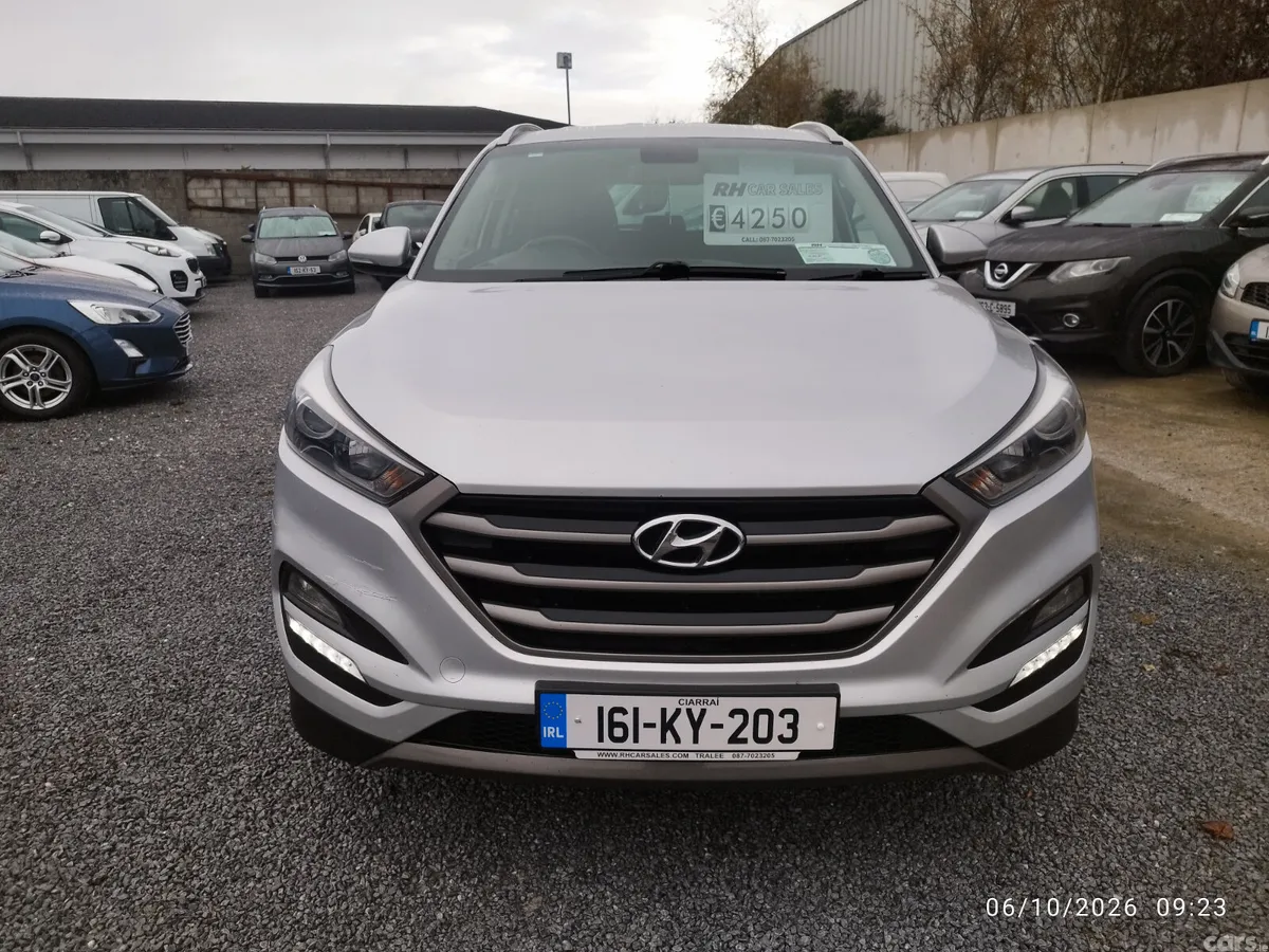 Hyundai Tucson SUV, Diesel, 2016, Silver