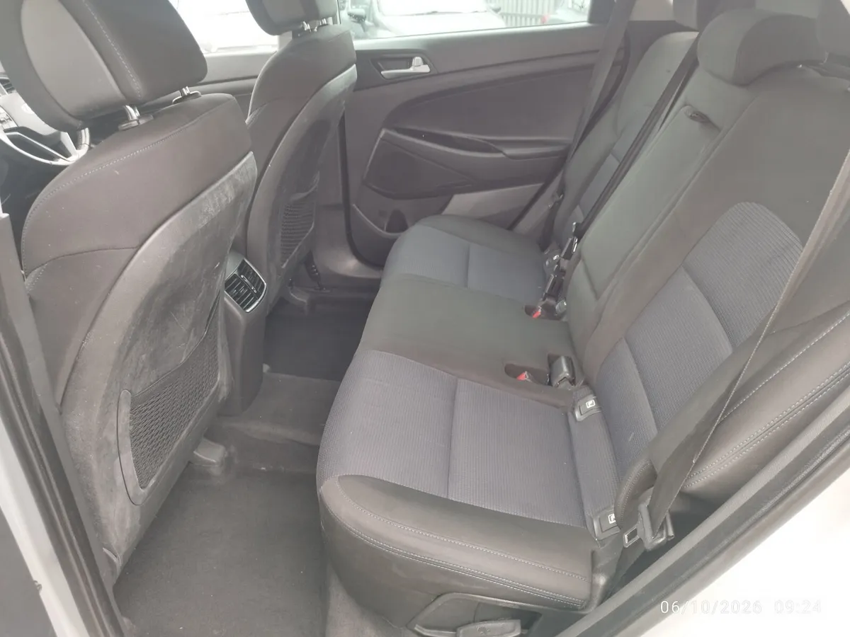Hyundai Tucson SUV, Diesel, 2016, Silver