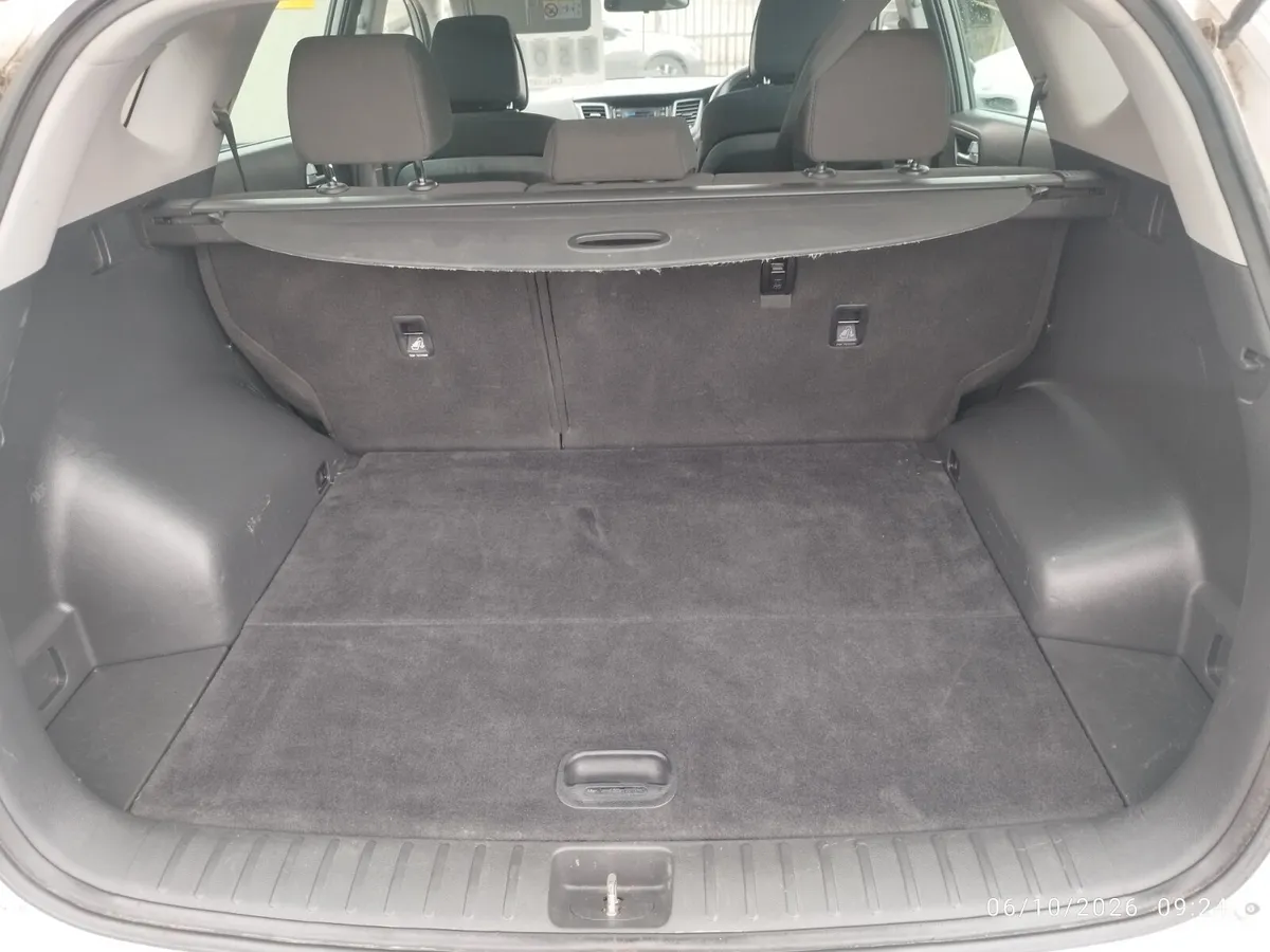 Hyundai Tucson SUV, Diesel, 2016, Silver
