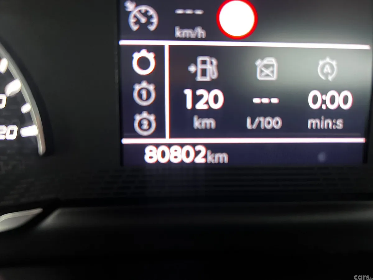 Peugeot 2008 MPV, Diesel, 2022, White