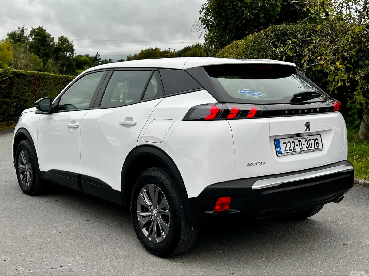 Peugeot 2008 MPV, Diesel, 2022, White