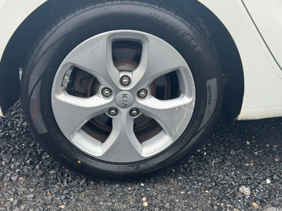 Kia Carens MPV, Diesel, 2017, White