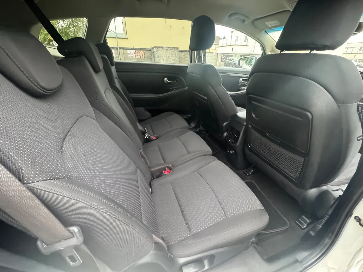 Kia Carens MPV, Diesel, 2017, White