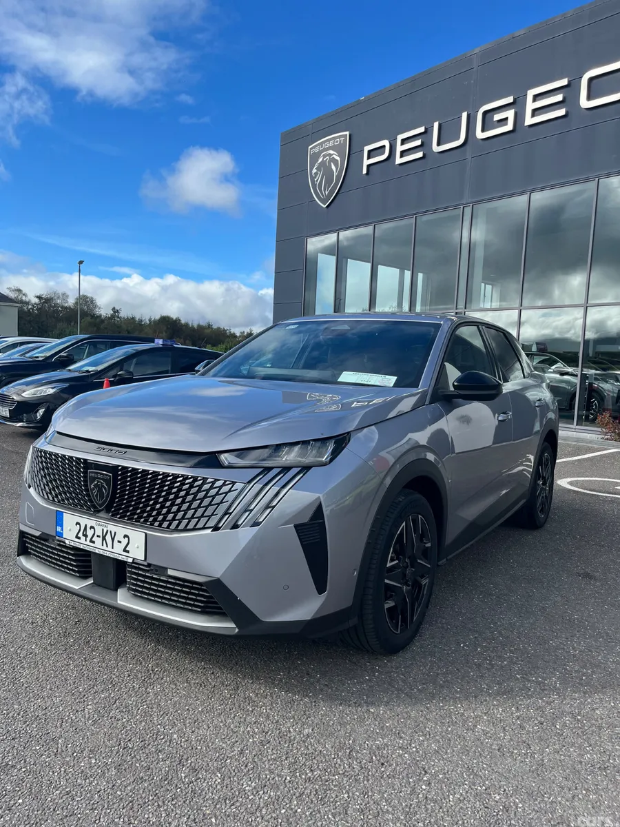 Peugeot 3008 MPV, Petrol Hybrid, 2024, Grey