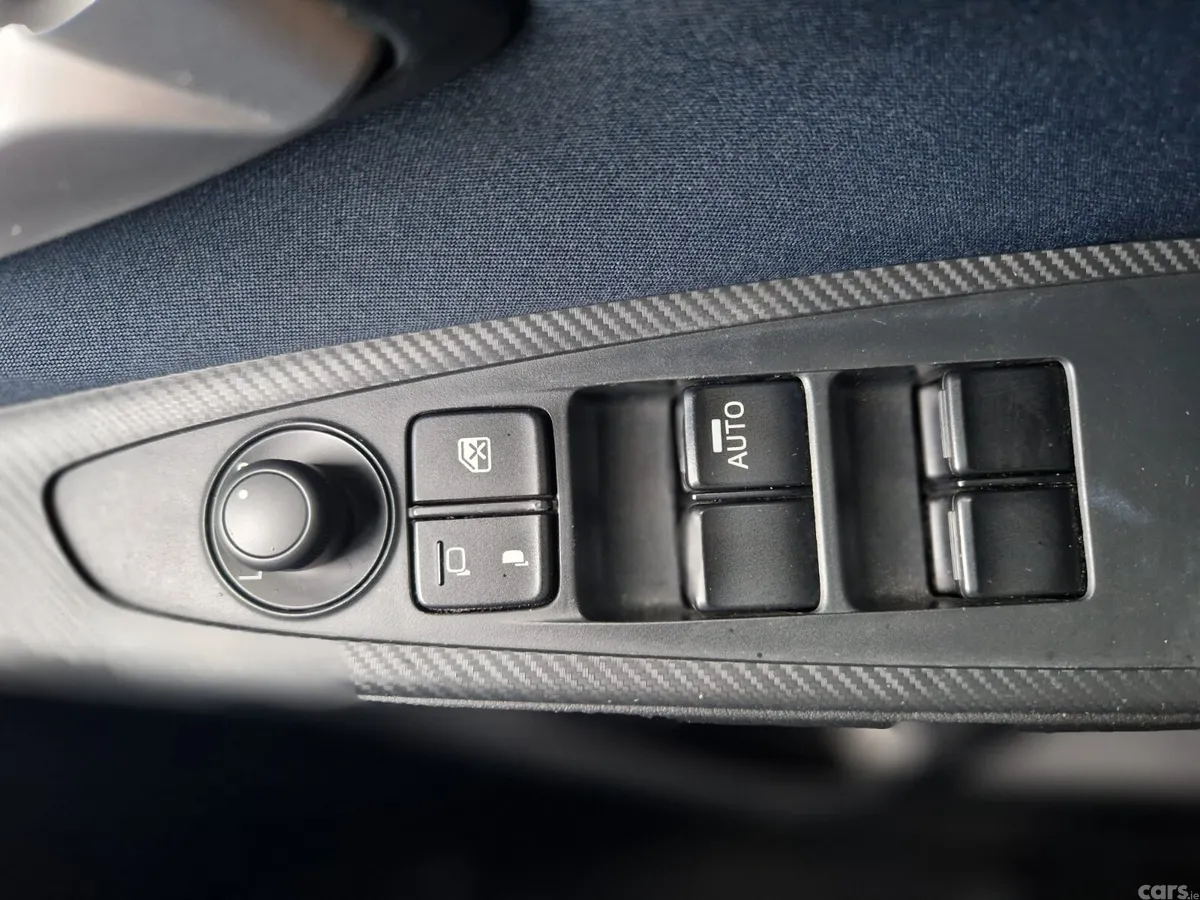 Mazda Demio MPV, Petrol, 2015, Blue